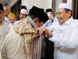 Pemimpin Pondok Pesantren Buntet Cirebon Memberikan Dukungan kepada Prabowo-Gibran dalam Pemilihan Presiden 2024