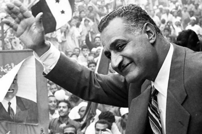 Letnan Kolonel Gamal Abdel Nasser: Sebuah Kepemimpinan Militer yang Kuat