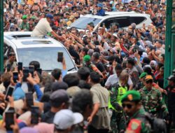 Puluhan ribu petani dan peternak sangat antusias menyambut kedatangan Prabowo di Sumedang