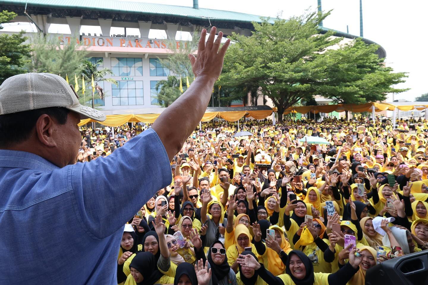 Prabowo Subianto Mengajak Kader Golkar Berjuang untuk Menangkan Pemilu 2024 dengan Program Makan Siang Gratis