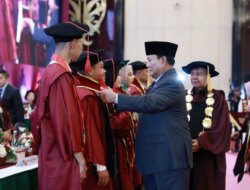 Prabowo Subianto Muncul di Acara Wisuda UKRI: Ajakan untuk Generasi Muda menjadi Pemimpin yang Peduli pada Rakyat