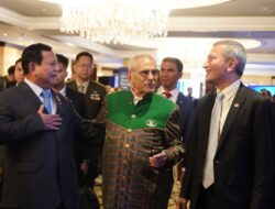 Prabowo Subianto’s Heartwarming Gesture: Embracing Timor Leste President Ramos Horta at IISS Shangri-La Forum