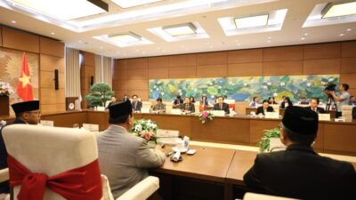 Pasca bertemu Presiden Vietnam, Prabowo Subianto berkunjung ke Ketua Majelis Nasional untuk membahas potensi kerja sama