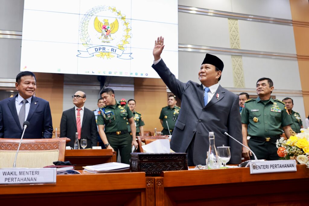 Prabowo Subianto bids farewell and apologizes in final DPR session, says greater responsibilities await us