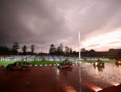 Prabowo Subianto Marches Through the Rain with Cabinet Generals: “Leaders Should Be Wet if Soldiers Are Wet”