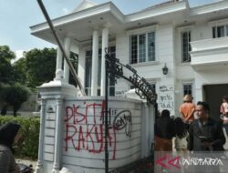 Polisi Terus Buru Provokator Lain di Penjarahan Rumah Uya Kuya